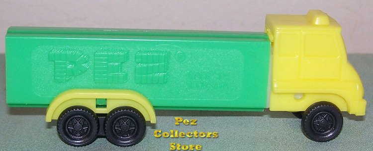 (image for) D Series Truck R3 Yellow Cab on Green Trailer Pez - Click Image to Close
