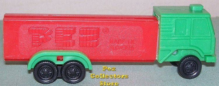 (image for) D Series Truck R4 Green Cab on Red Trailer Pez - Click Image to Close