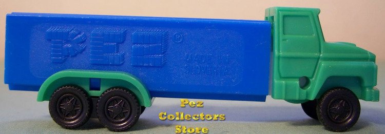 (image for) D Series Truck R1 Green Cab on Blue Trailer Pez - Click Image to Close