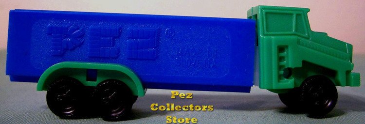 (image for) D Series Truck R2 Green Cab on Blue Trailer Pez - Click Image to Close