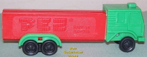 (image for) D Series Truck R4 Green Cab on Red Trailer Pez