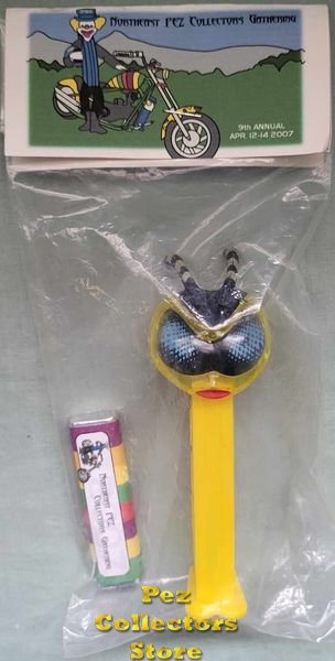 (image for) 2007 9th Northeast Pez Collectors Gathering Super Bee Pez Candy Pack and Header Card