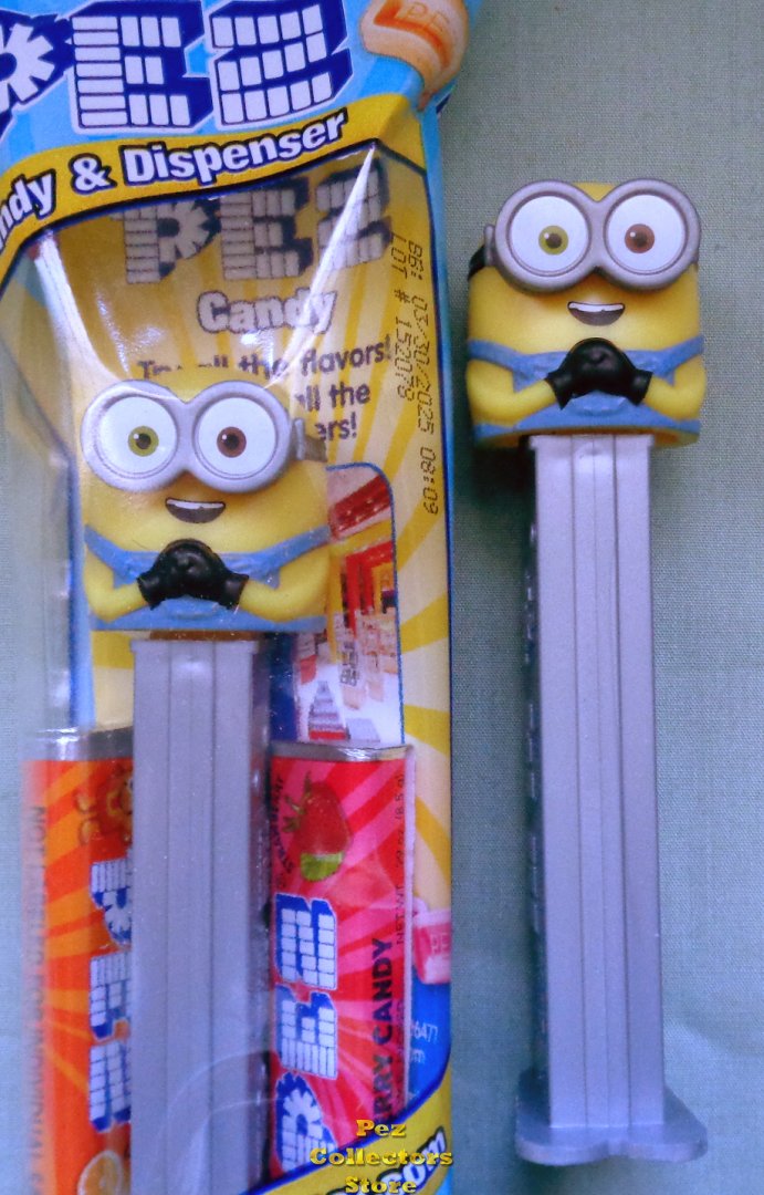 (image for) Bob Smiling Two Eye Minion from the Rise of Gru Pez MIB - Click Image to Close