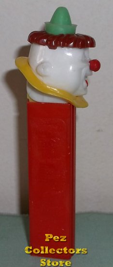 Clown with Collar Pez 3.4 Shadow - No Shadow Stem Metal Pin