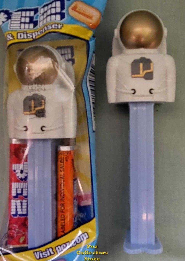 (image for) Gold Head Pez Astronaut from Space Mission Pez MIB