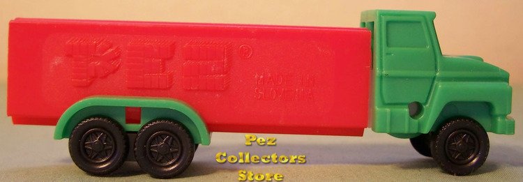 (image for) D Series Truck R1 Green Cab on Red Trailer Pez