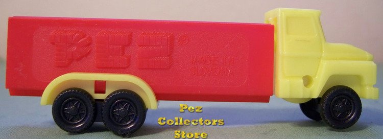 (image for) D Series Truck R1 Yellow Cab on Red Trailer Pez - Click Image to Close