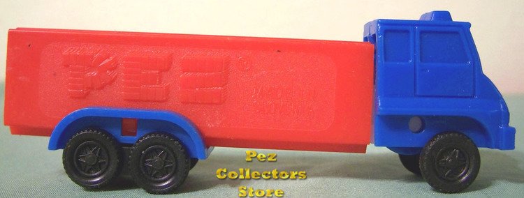 (image for) D Series Truck R3 Blue Cab on Red Trailer Pez - Click Image to Close