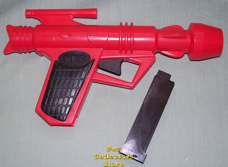 (image for) 1980s version Red Pez Space Gun from 1990s 'find'
