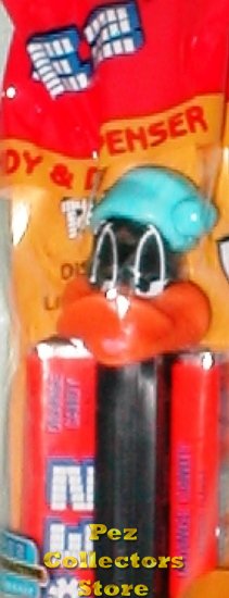 (image for) Sleepy Daffy with Nightcap Pez MIP! - Click Image to Close