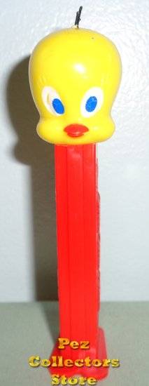 (image for) Tweety Pez with No Hinge Hole on Red Canadian WB Looney Tunes