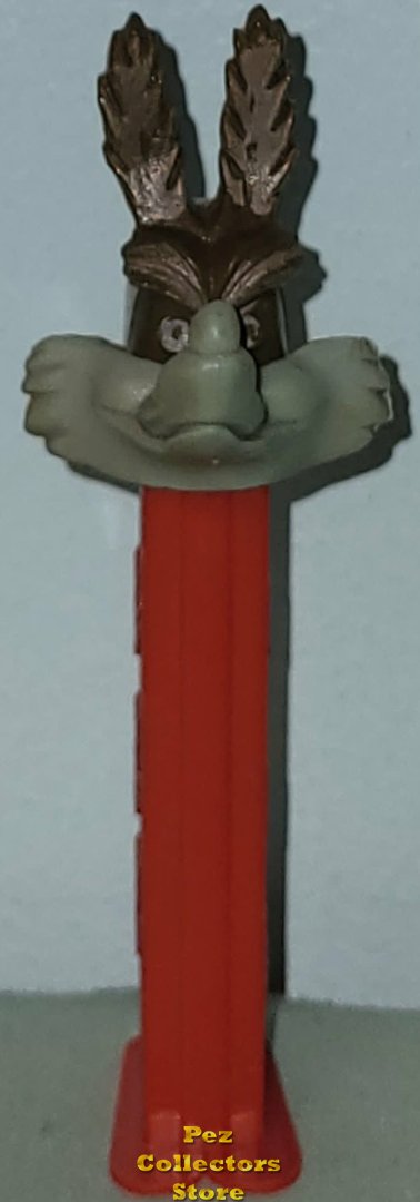(image for) Wile E. Coyote Pez Greenish Grey Snout 3.9 TF Hungary Red Stem