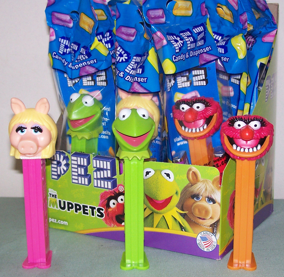 PEZ 3 muppets issued in 2012 includes Miss Piggy Animal and Kermit 