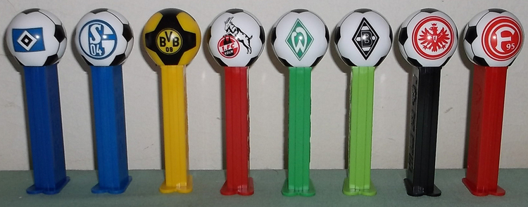 PEZ ペッツ　ドイツサッカー German Football Club Pez Soccer Balls Set of 8 Loose - Save on S