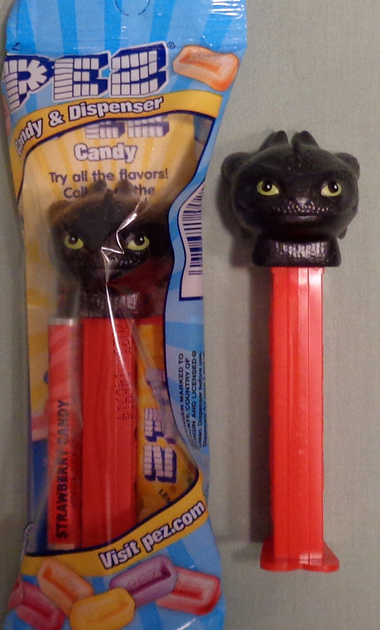 HOW TO TRAIN YOUR DRAGON Pez Dispensers Set of 2  HICCUP & TOOTHLESS Carded 