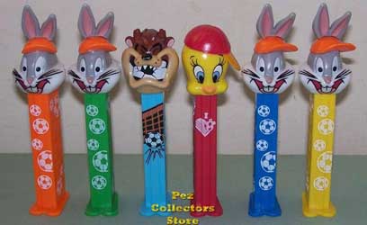 Looney Tunes Soccer Set Bugs Tweety and Taz