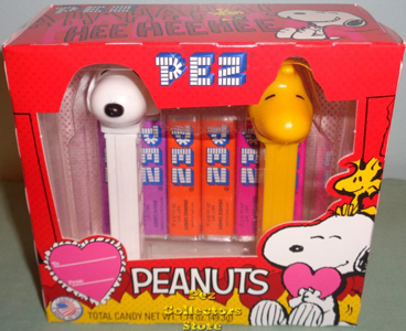 Peanuts Snoopy and Woodstock Valentines Twin Pack Pez